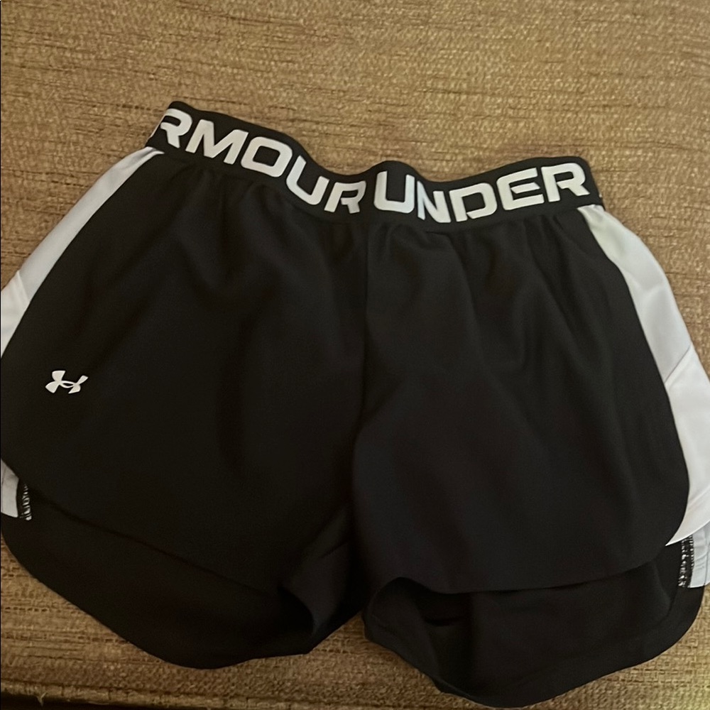 Under Armour Women's Black and White Shorts